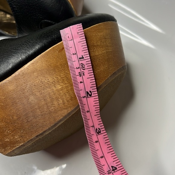 Stylish Black Leather& Wood Platform Slingback Heels - Picture 6 of 12